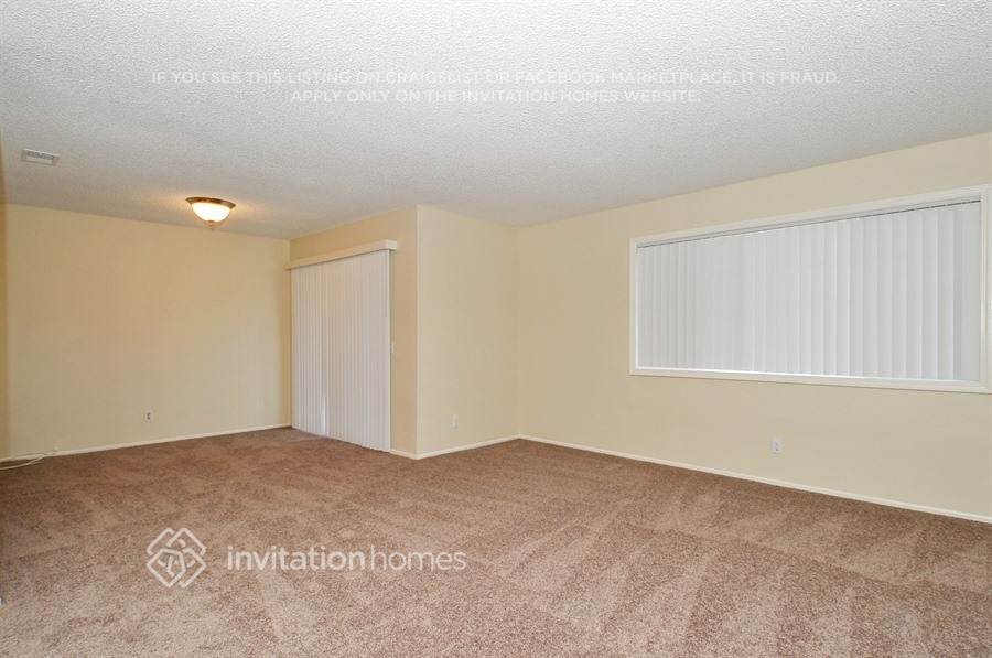 Building Photo - 1020 Amber Ln