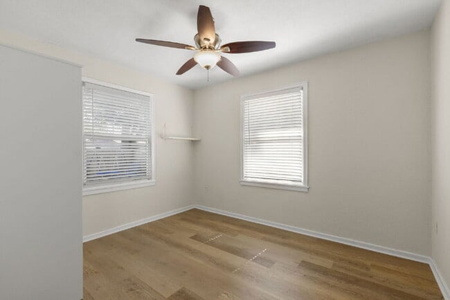 Building Photo - 3505 Prescott St N