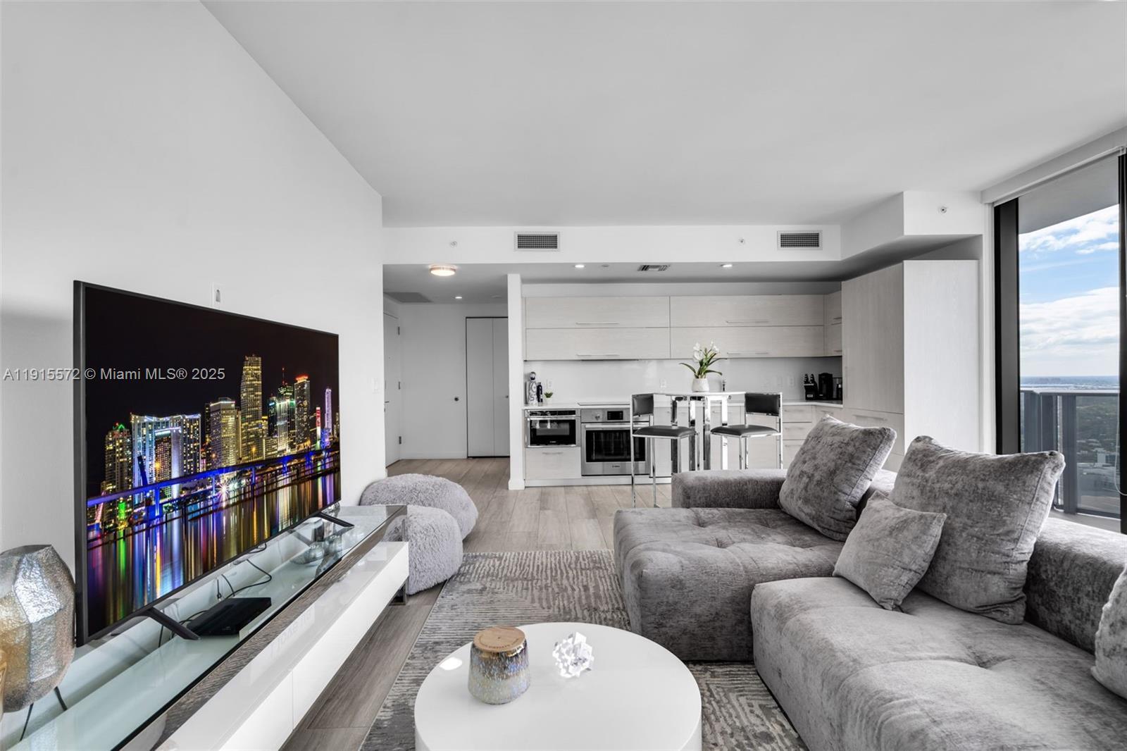 Building Photo - 55 SW 9th St