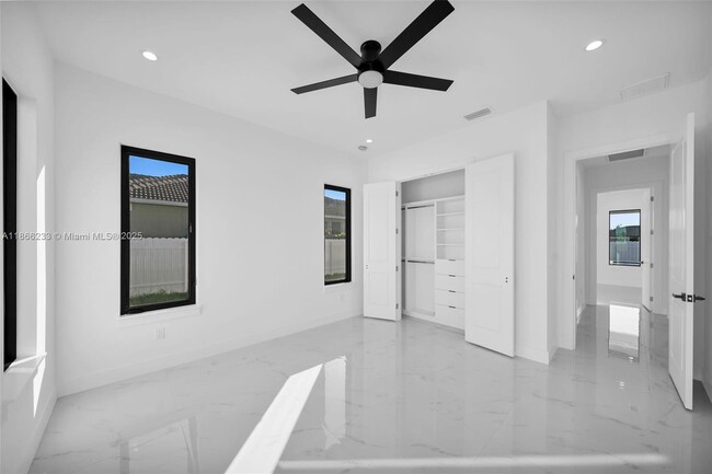 Building Photo - 4016 Chiquita Blvd S