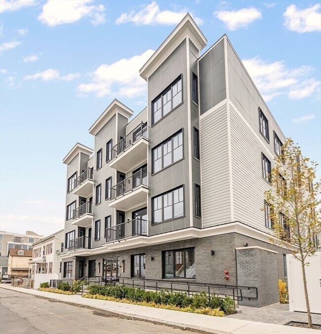 Building Photo - 24-28 Mt Pleasant St