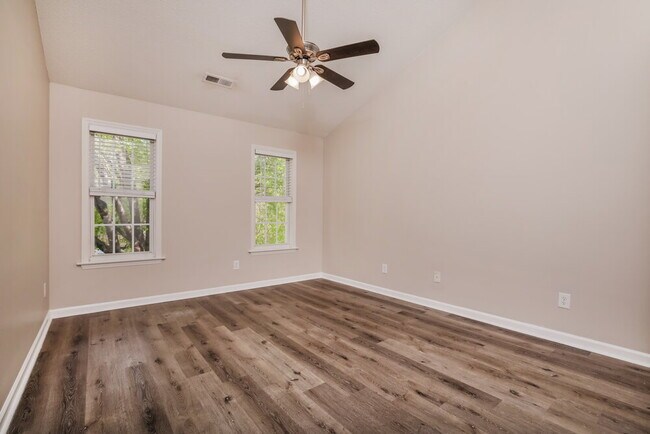 Building Photo - 5820 Waterford Landing Ct