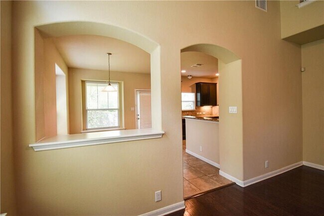 Building Photo - 8548 White Ibis Dr