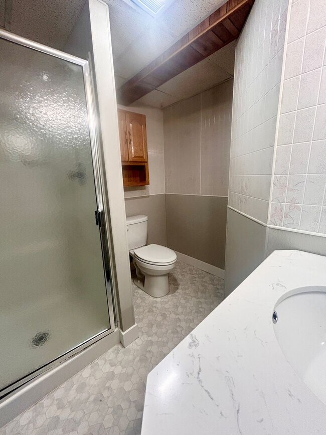 Building Photo - 60 N Conestoga Dr