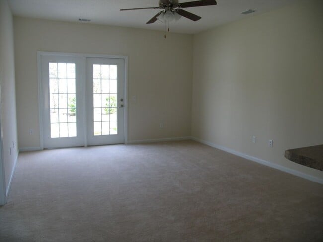 Building Photo - 157 Reese Way