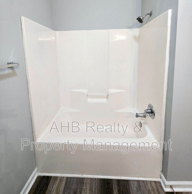 Building Photo - 3009 Winston Dr