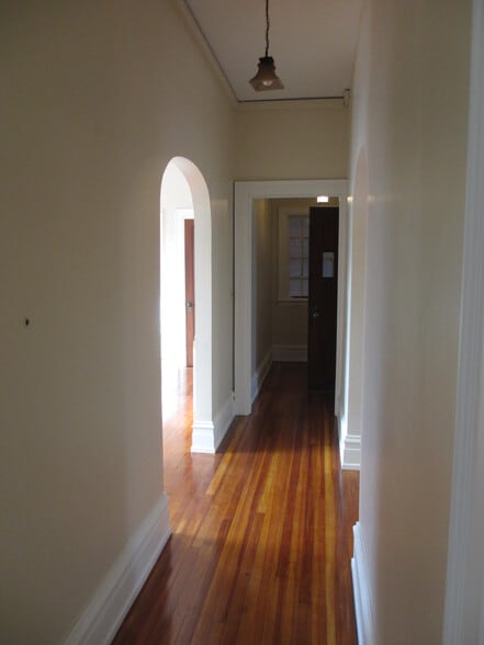 Building Photo - 507 Penn St