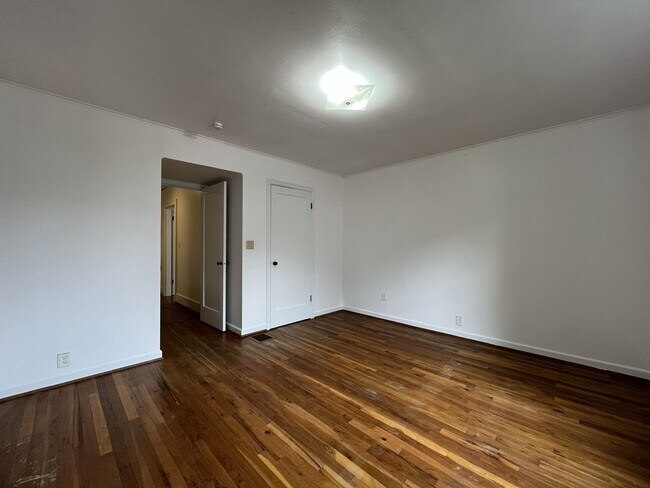 Building Photo - Character-Filled 2-Bedroom Home with Vintage Charm & Bright Living Spaces