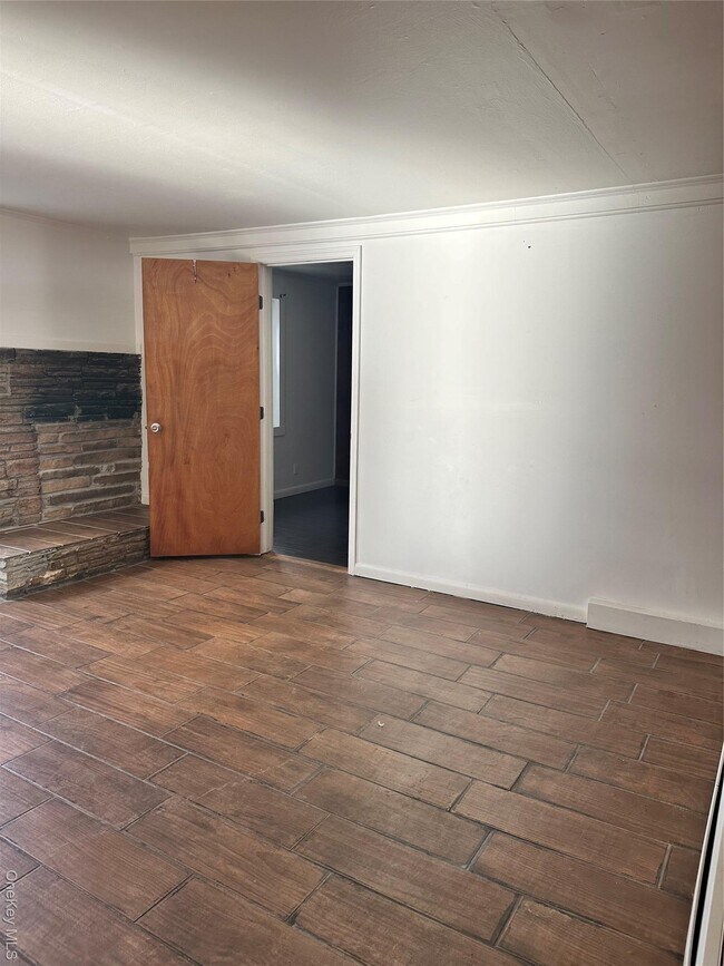 Building Photo - 2727 NY-94