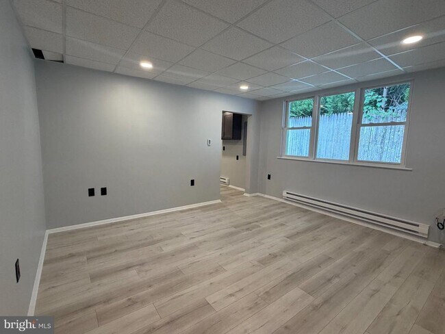 Building Photo - 1048 Gray Ave