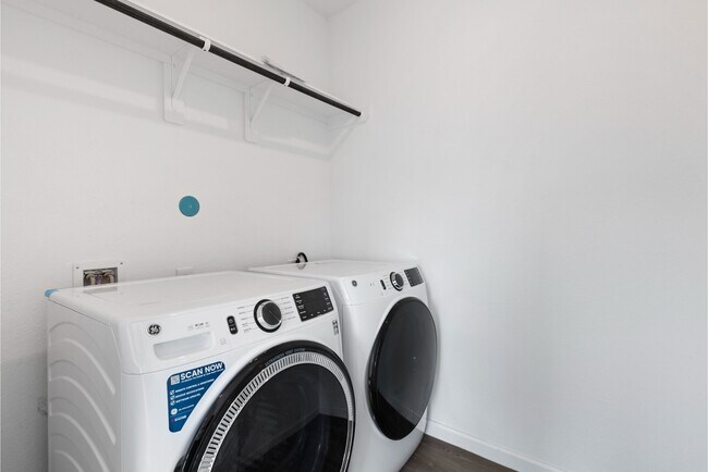 Building Photo - 4914 Chester Lk Ln