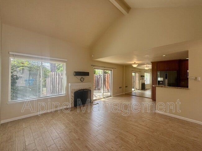 Building Photo - 2657 Kentworth Way