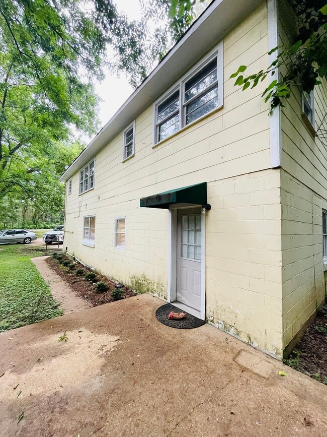 Primary Photo - 2BR/1BA