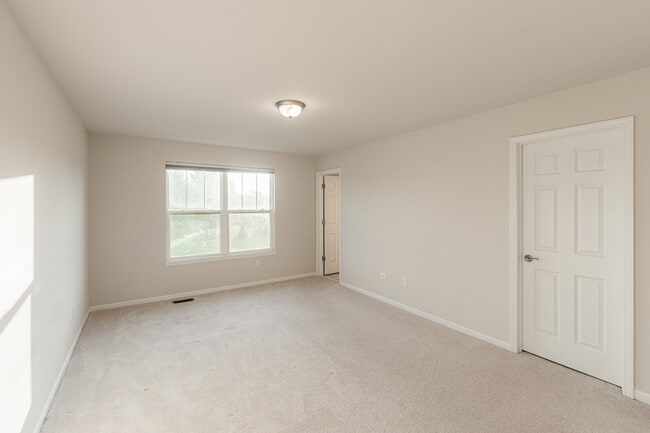 Building Photo - 1125 Juniper Dr