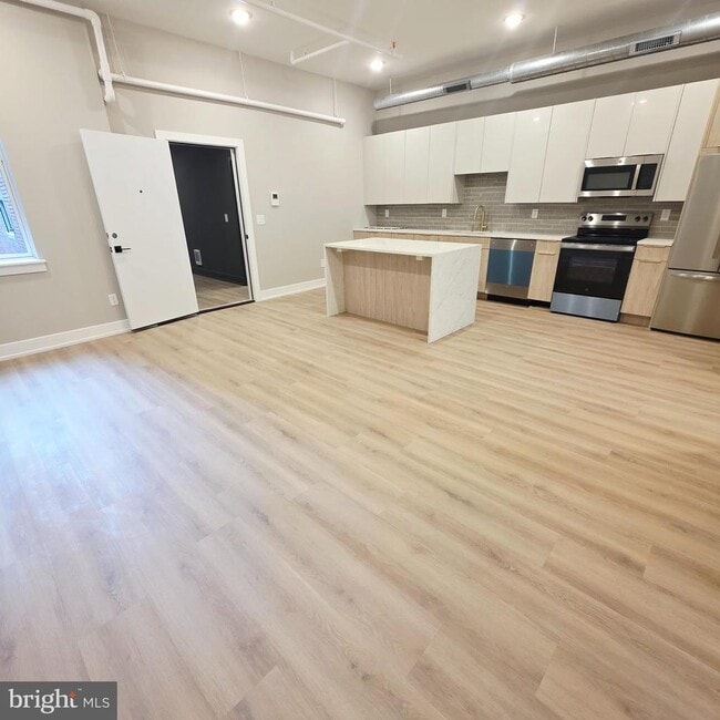 Primary Photo - 714 Chestnut St