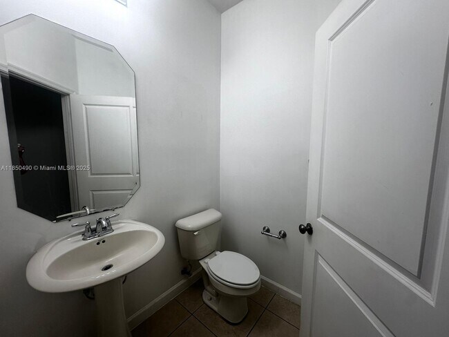 Building Photo - 12617 NW 32nd Ct