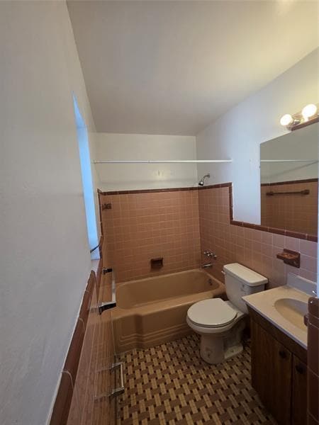 Building Photo - 1739 Jackson St