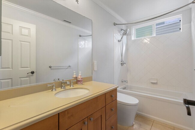 Building Photo - Executive Living in Kamakana at Hoakalei