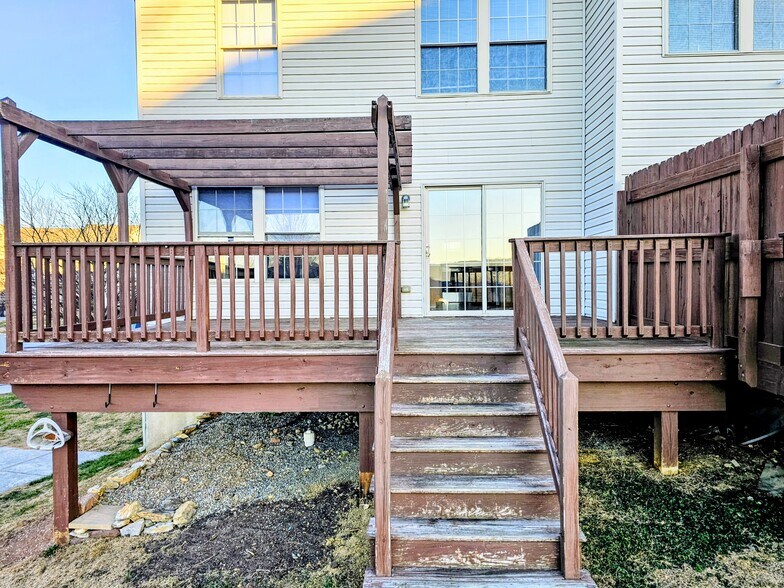 Building Photo - 21 Granite Dr