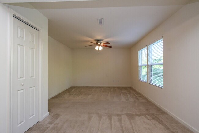 Building Photo - 2405 Woodfield Blvd