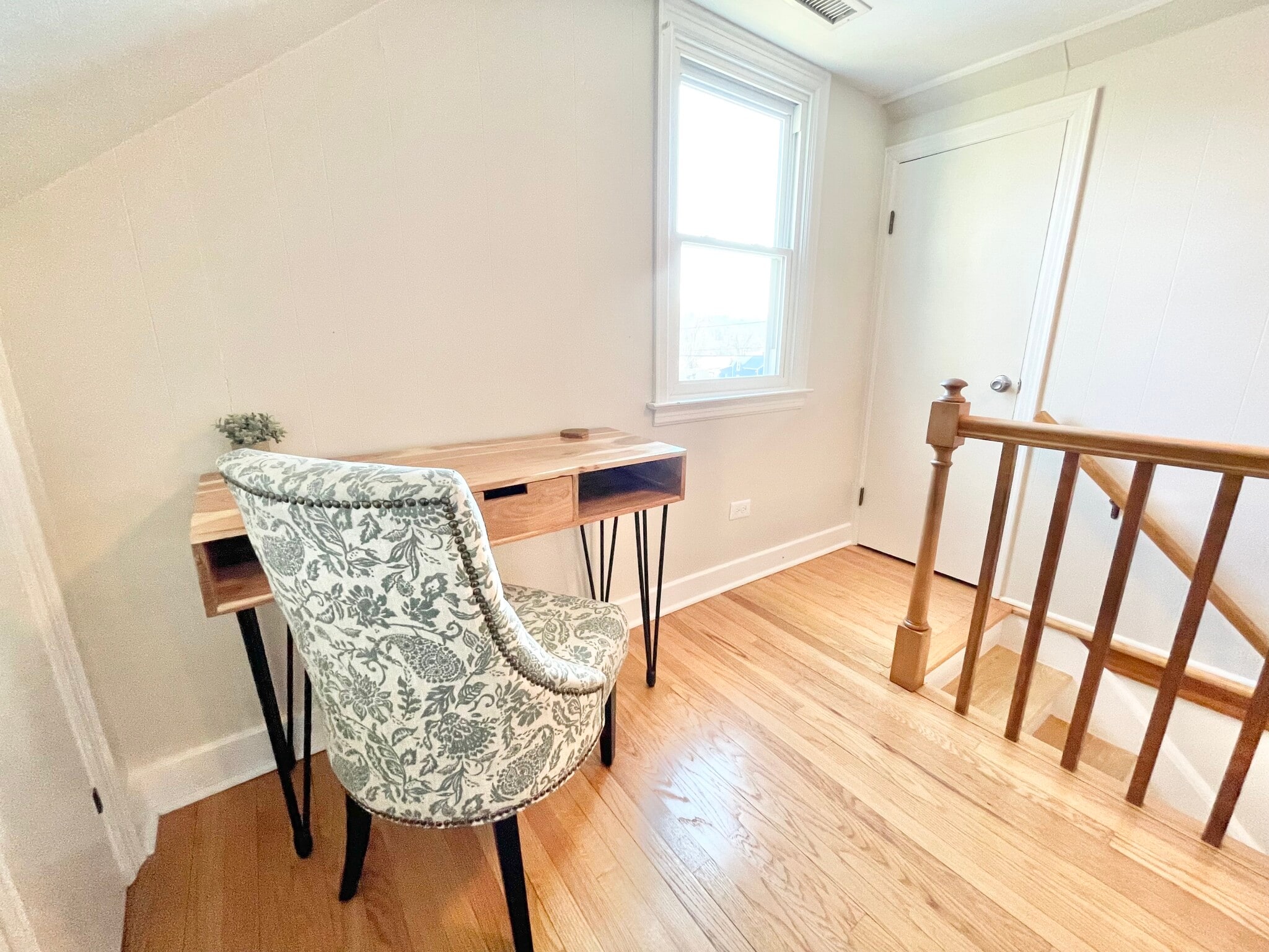 Building Photo - 1325 Willow Dr