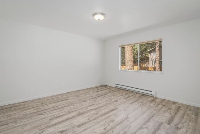 Building Photo - Incline Village: Condo - 2 Bedrooms, 1 Bathroom, Remodeled