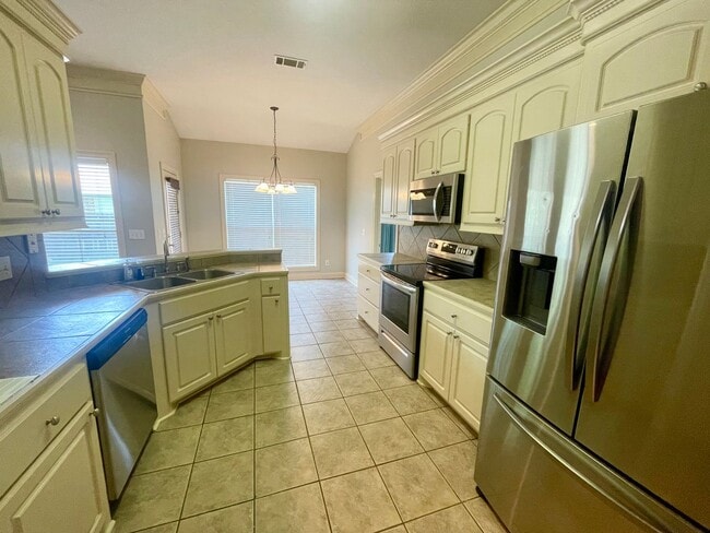 Building Photo - 3 bed/2 bath for rent in Germantown School...