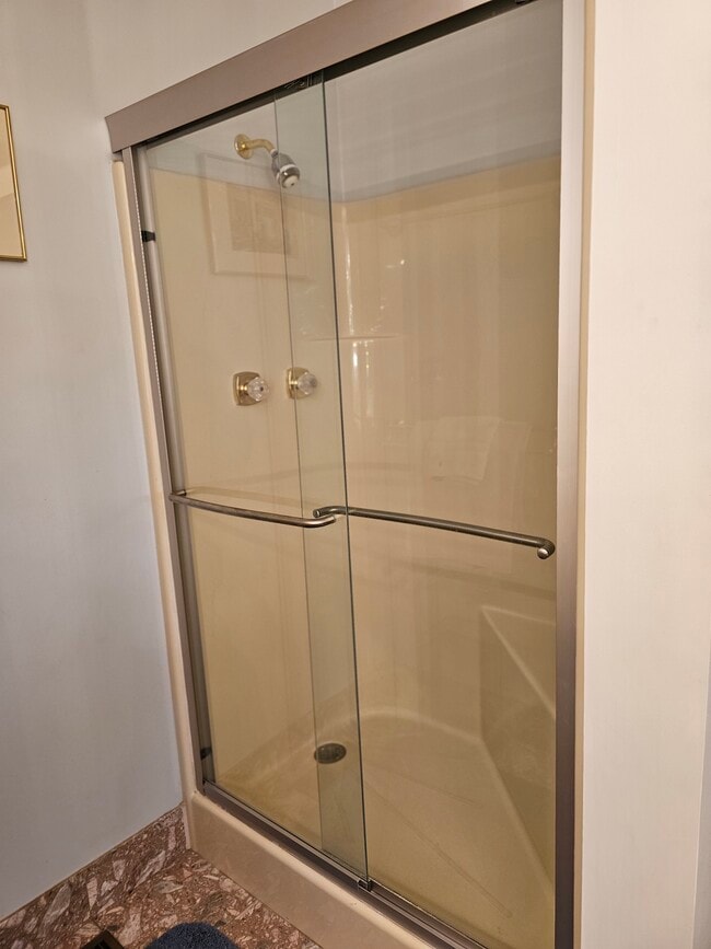 Building Photo - 5 Autumn Hill Ct