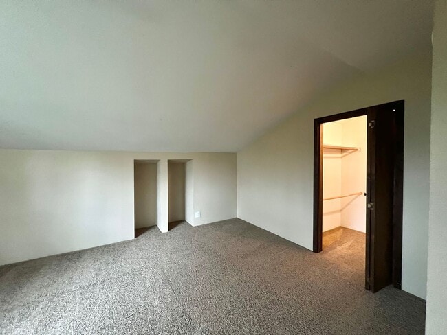 Building Photo - hazelwood