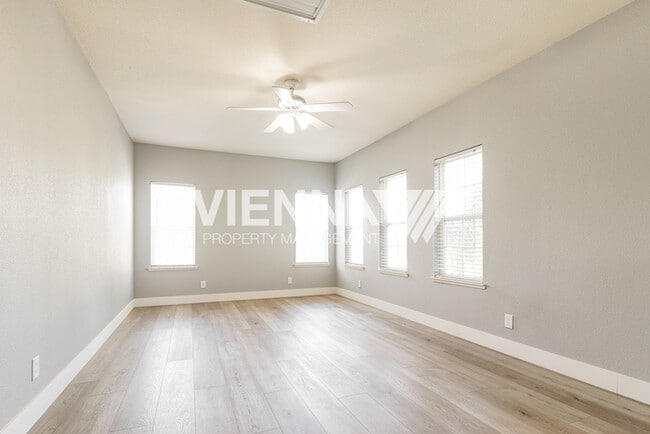 Building Photo - 8121 Gilleland Dr