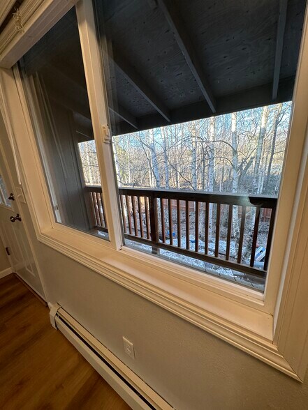 Building Photo - 1350 Balfour dr