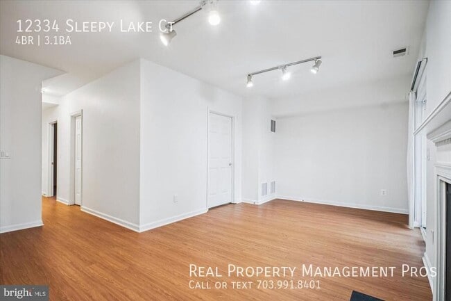 Building Photo - 12334 Sleepy Lake Ct