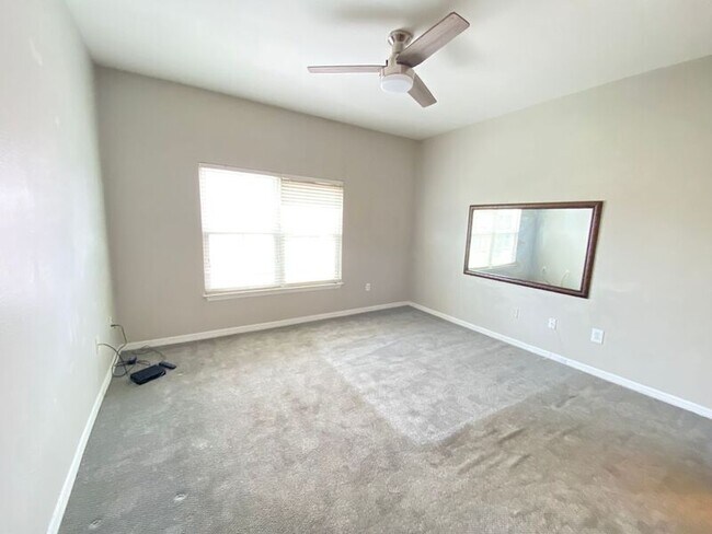 Building Photo - 3001 Limbo Ln