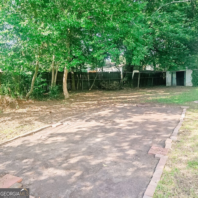Building Photo - 203 Briardale Ave