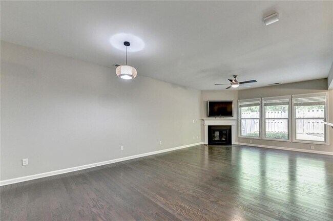 Building Photo - 7245 Heritage Oak Ct