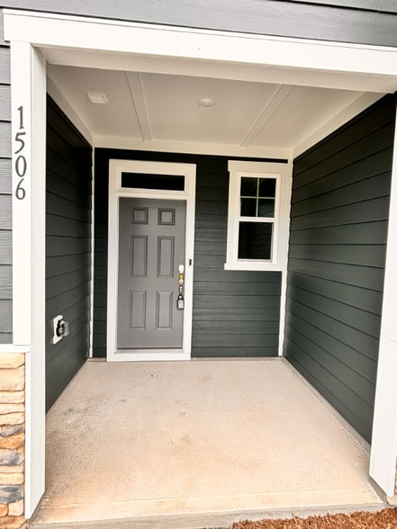 Building Photo - 1506 Foal Run Trl