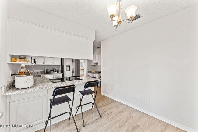 Building Photo - 9783 Viceroy Dr E