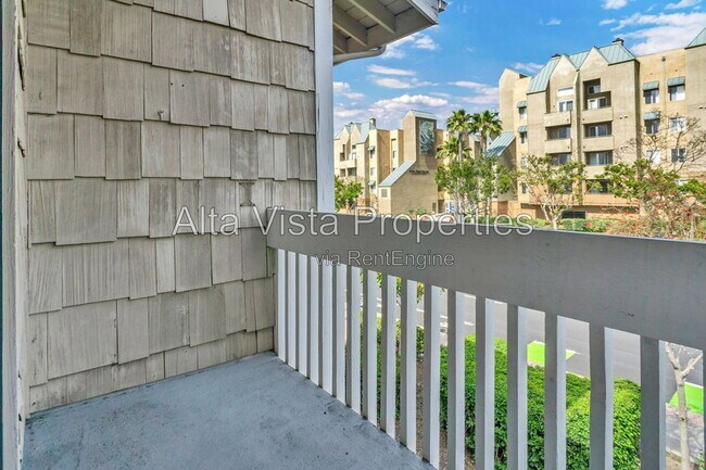 Building Photo - 4082 Mahaila Ave