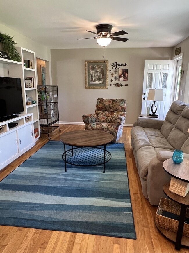 Building Photo - 601 E McKissock St