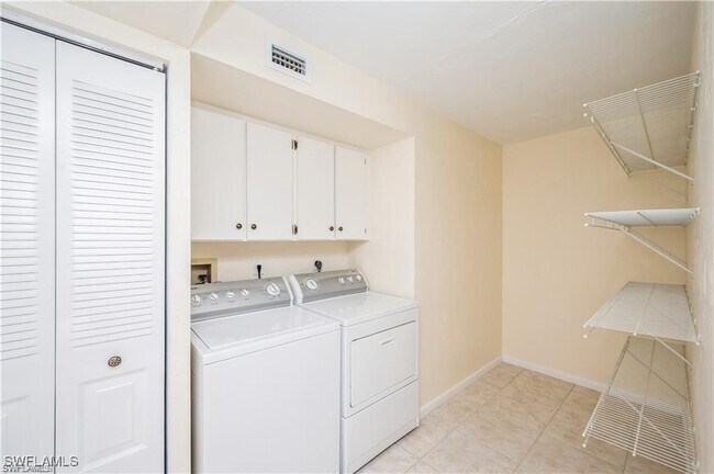 Building Photo - 4130 Looking Glass Ln