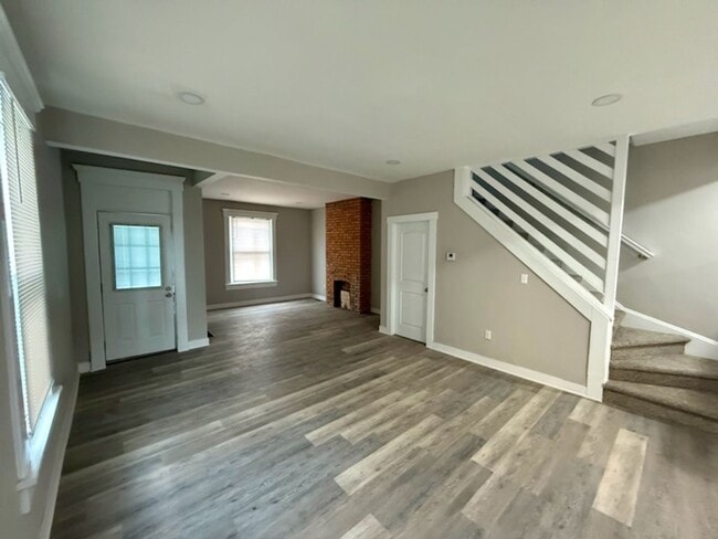 Building Photo - 367 E Morrill Ave