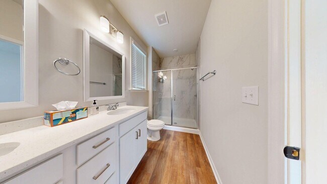Building Photo - 632 Shropshire Dr