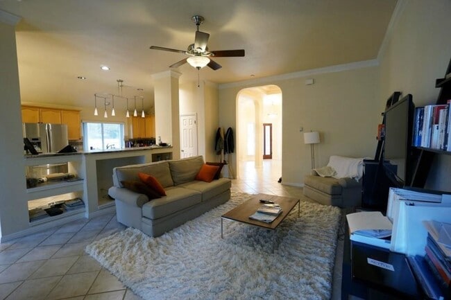Building Photo - 3224 Burks Ln