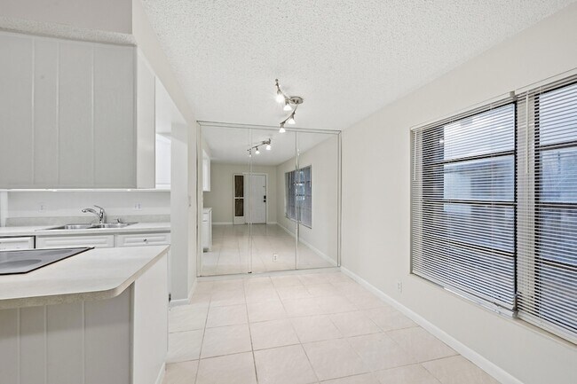 Building Photo - 8811 NW 28th Dr