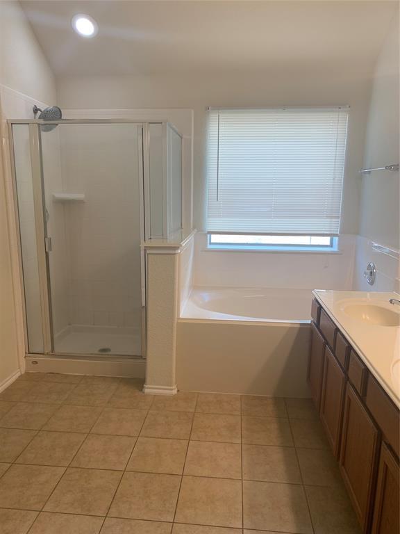 Building Photo - 446 Oak Chase Dr