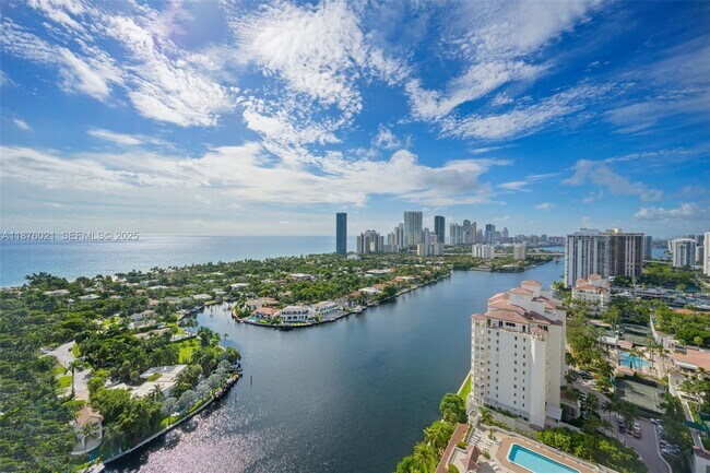 Building Photo - 20191 E Country Club Dr