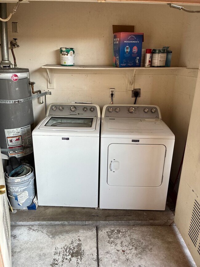 Building Photo - Beautiful 1 Bed 1 Bath in a great community