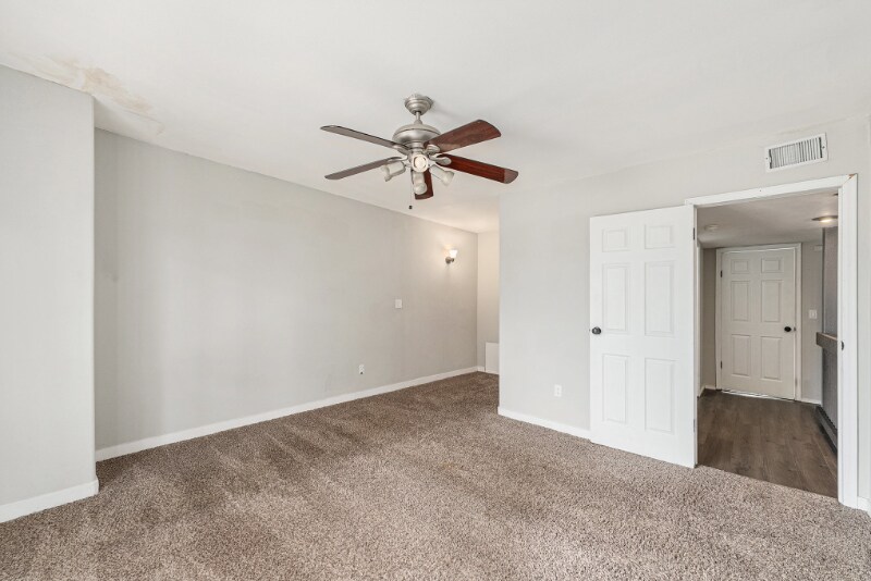 Building Photo - 3550 S Harlan St