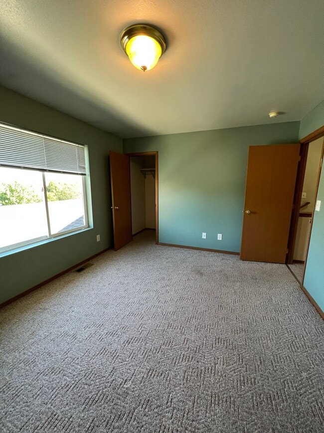 Building Photo - Non-Refundable & Security Deposit Total: $...