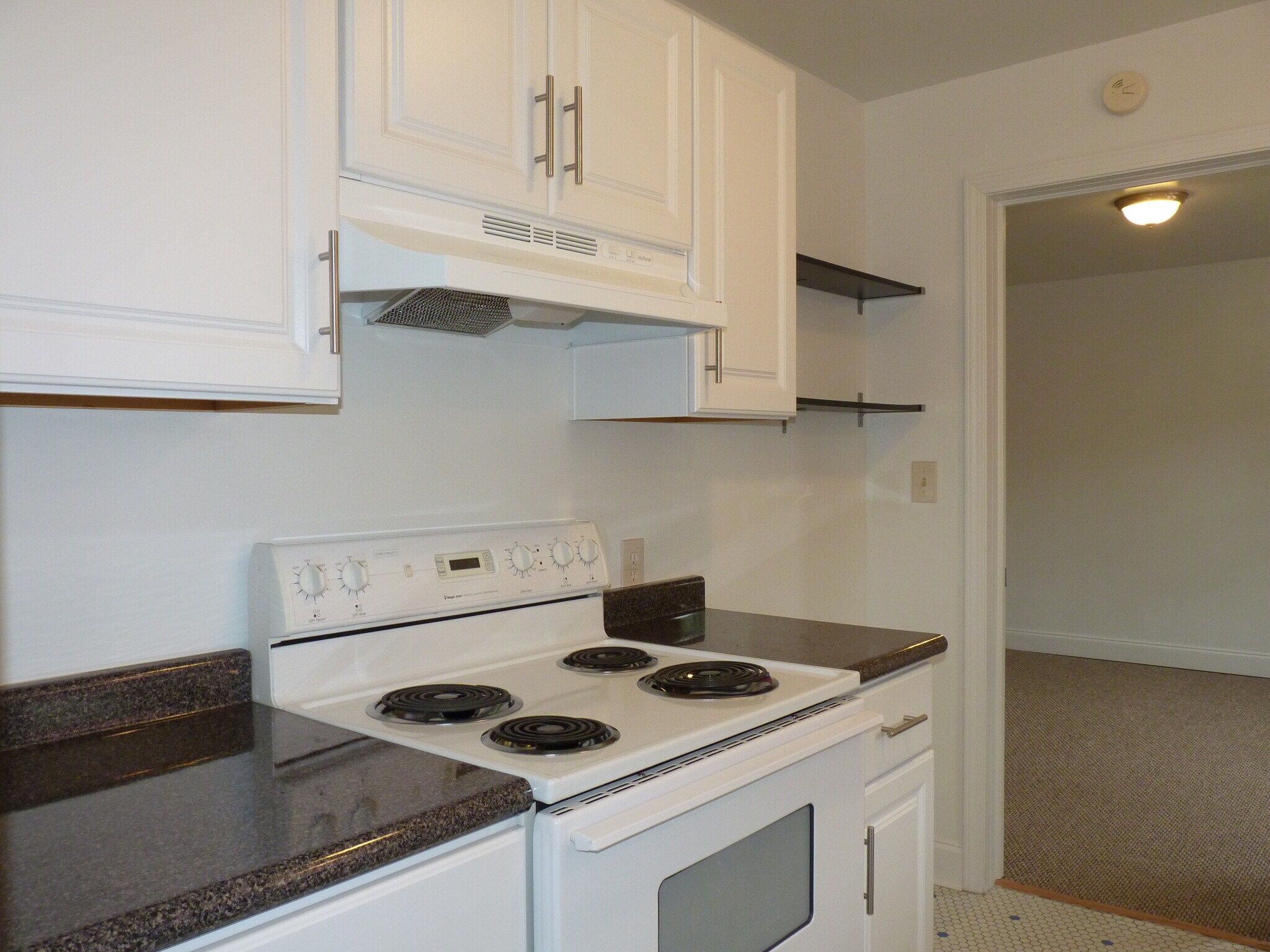 Kitchen - 2627 Fairmount Pky